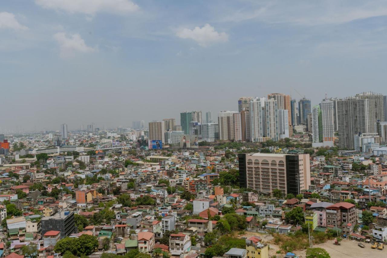 Uptown Parksuites Apartments Tower 2 Bgc By Ph Staycation Manila Bagian luar foto