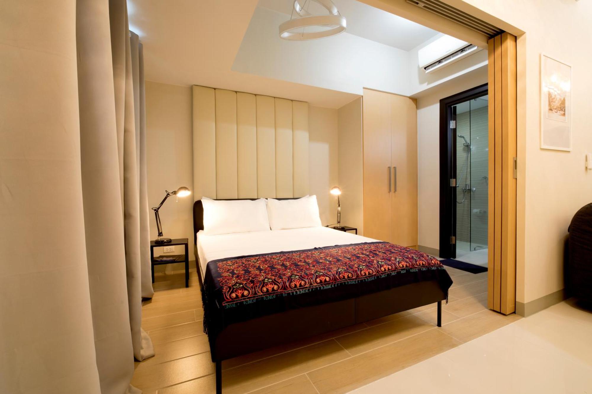 Uptown Parksuites Apartments Tower 2 Bgc By Ph Staycation Manila Bagian luar foto