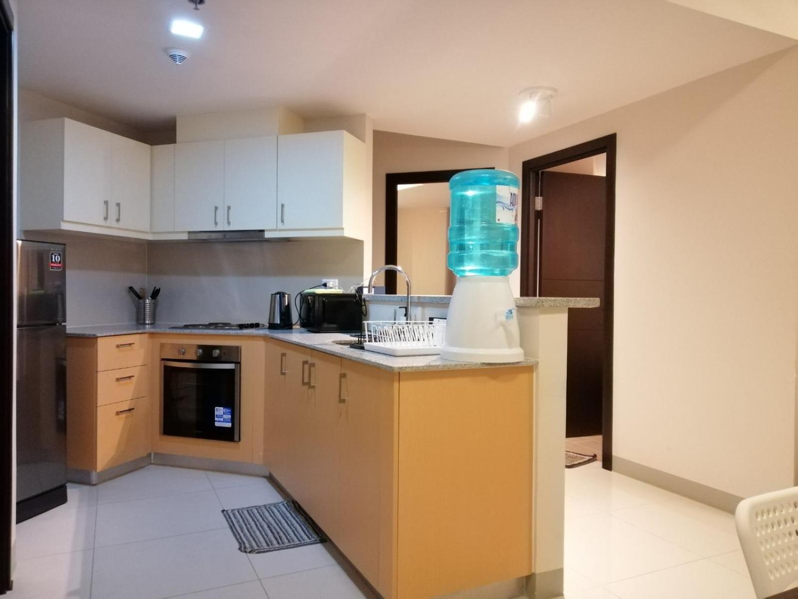 Uptown Parksuites Apartments Tower 2 Bgc By Ph Staycation Manila Bagian luar foto