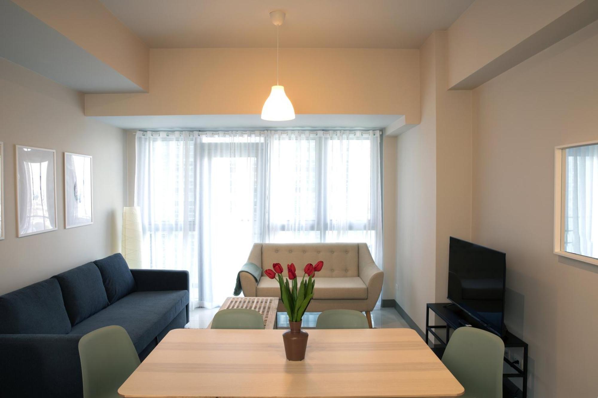 Uptown Parksuites Apartments Tower 2 Bgc By Ph Staycation Manila Bagian luar foto
