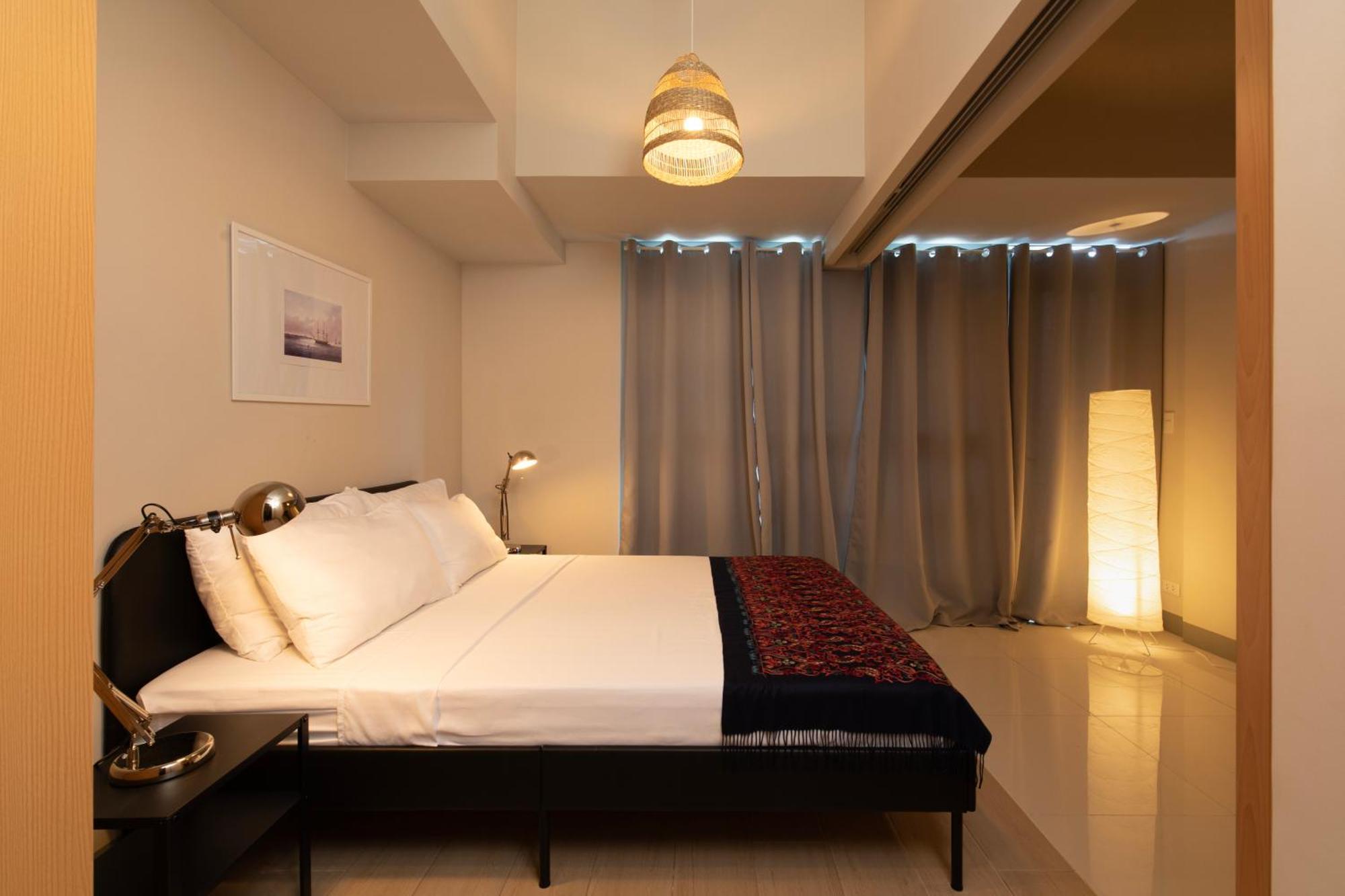 Uptown Parksuites Apartments Tower 2 Bgc By Ph Staycation Manila Bagian luar foto