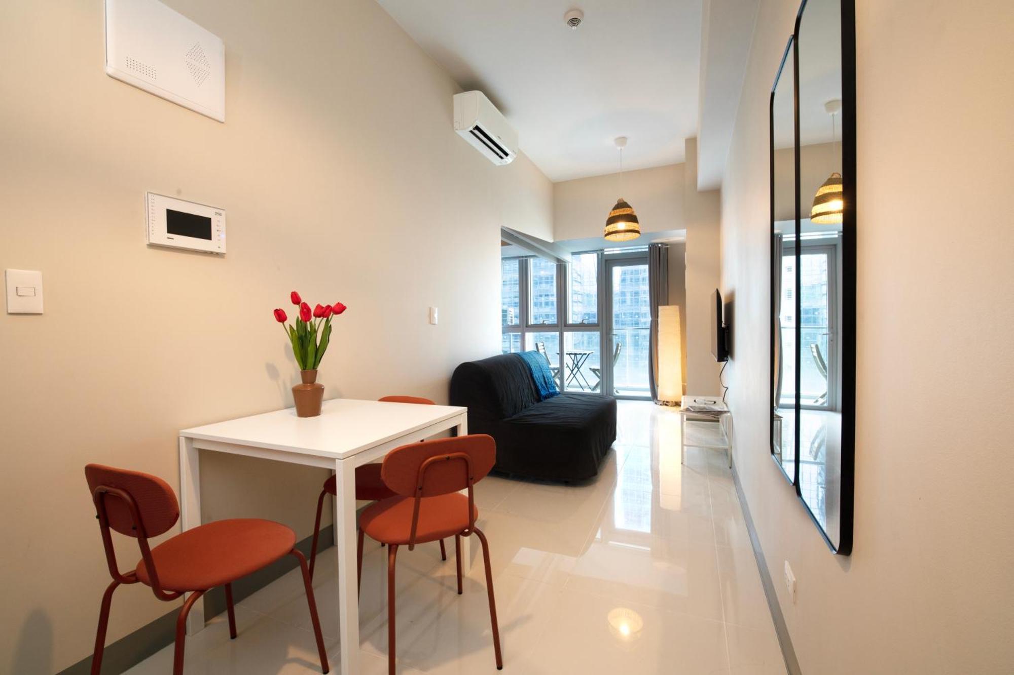 Uptown Parksuites Apartments Tower 2 Bgc By Ph Staycation Manila Bagian luar foto