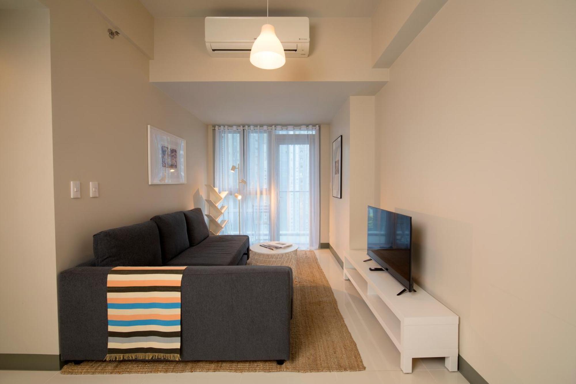 Uptown Parksuites Apartments Tower 2 Bgc By Ph Staycation Manila Bagian luar foto