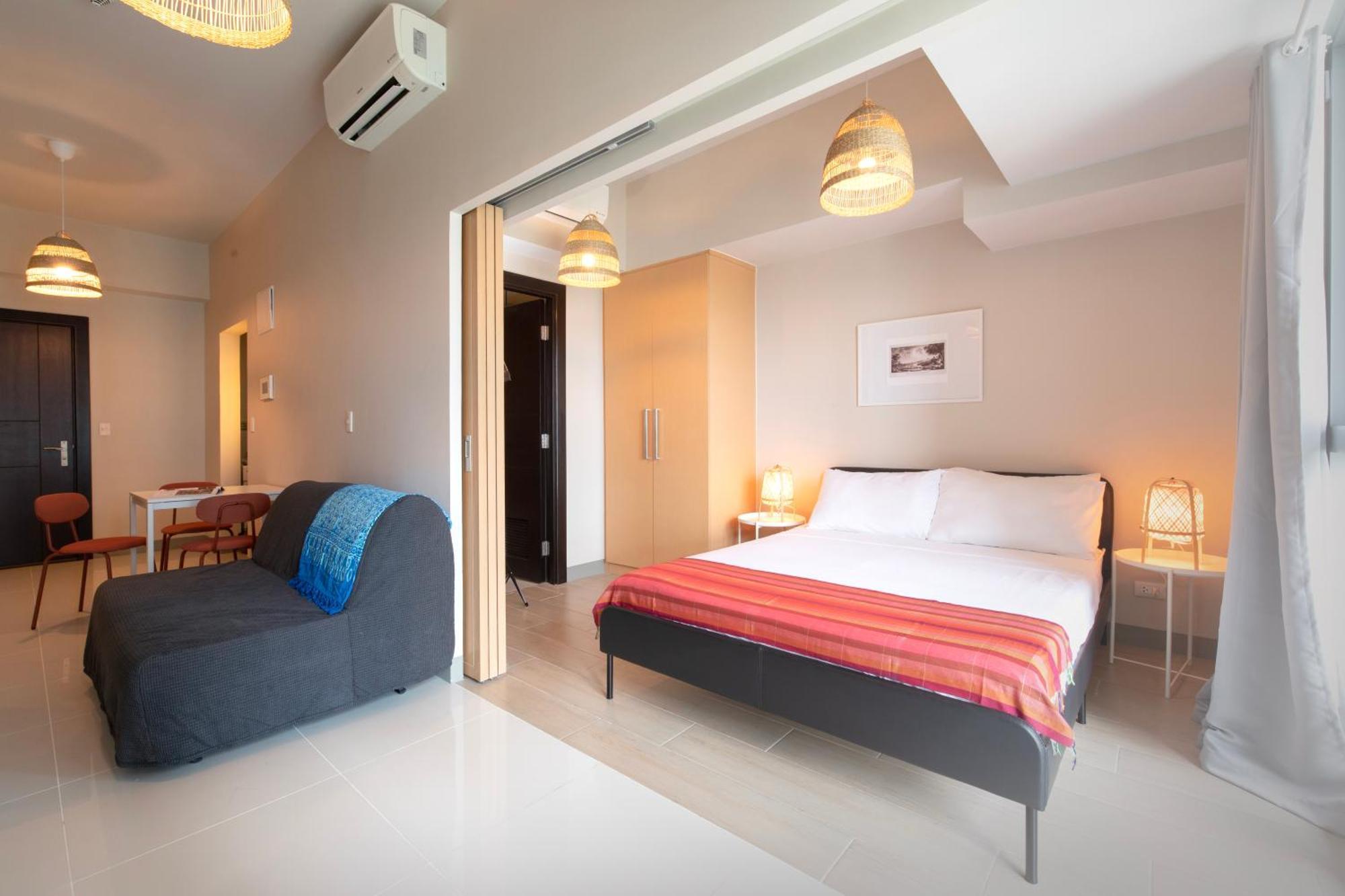 Uptown Parksuites Apartments Tower 2 Bgc By Ph Staycation Manila Bagian luar foto
