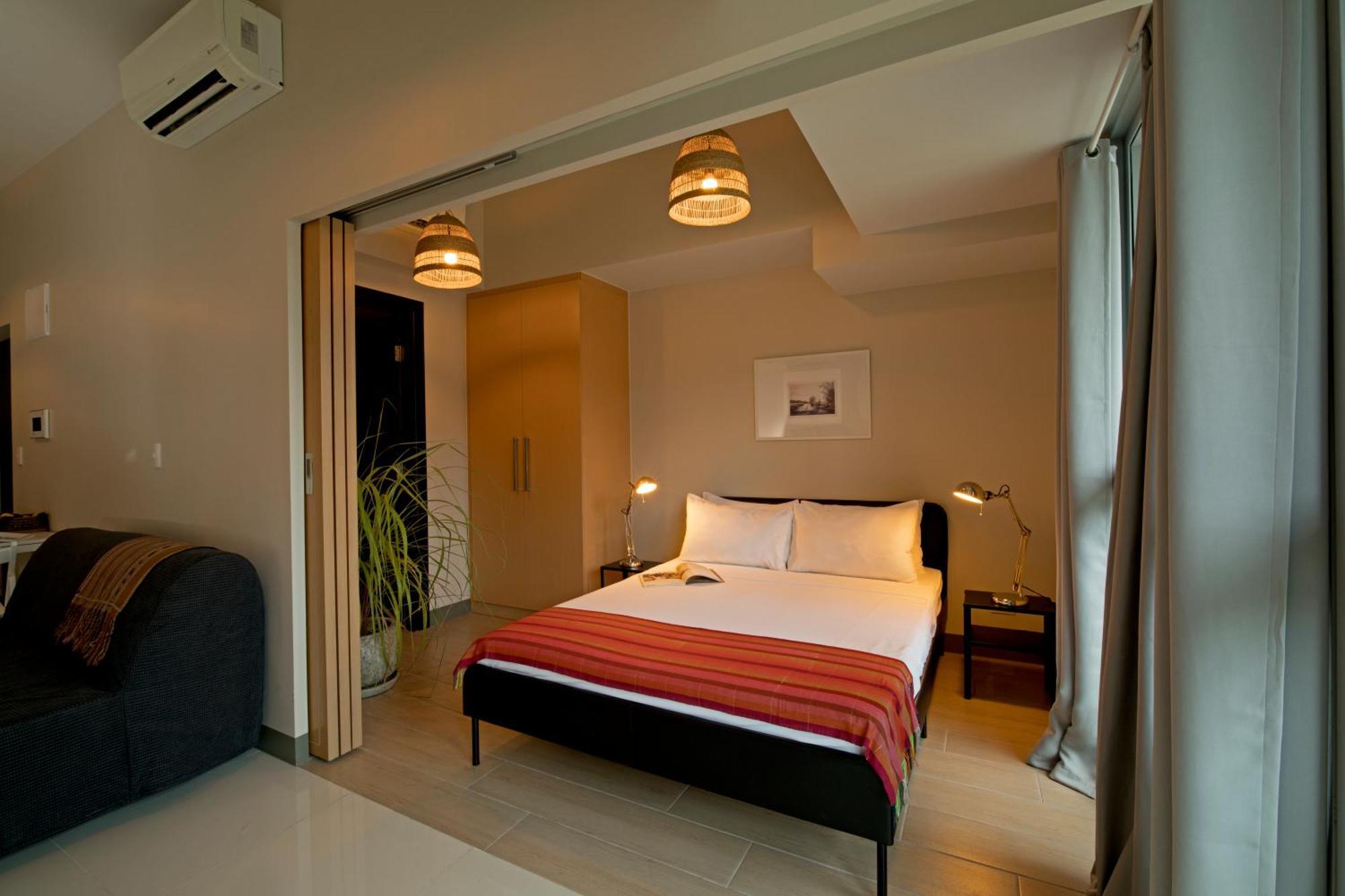 Uptown Parksuites Apartments Tower 2 Bgc By Ph Staycation Manila Bagian luar foto