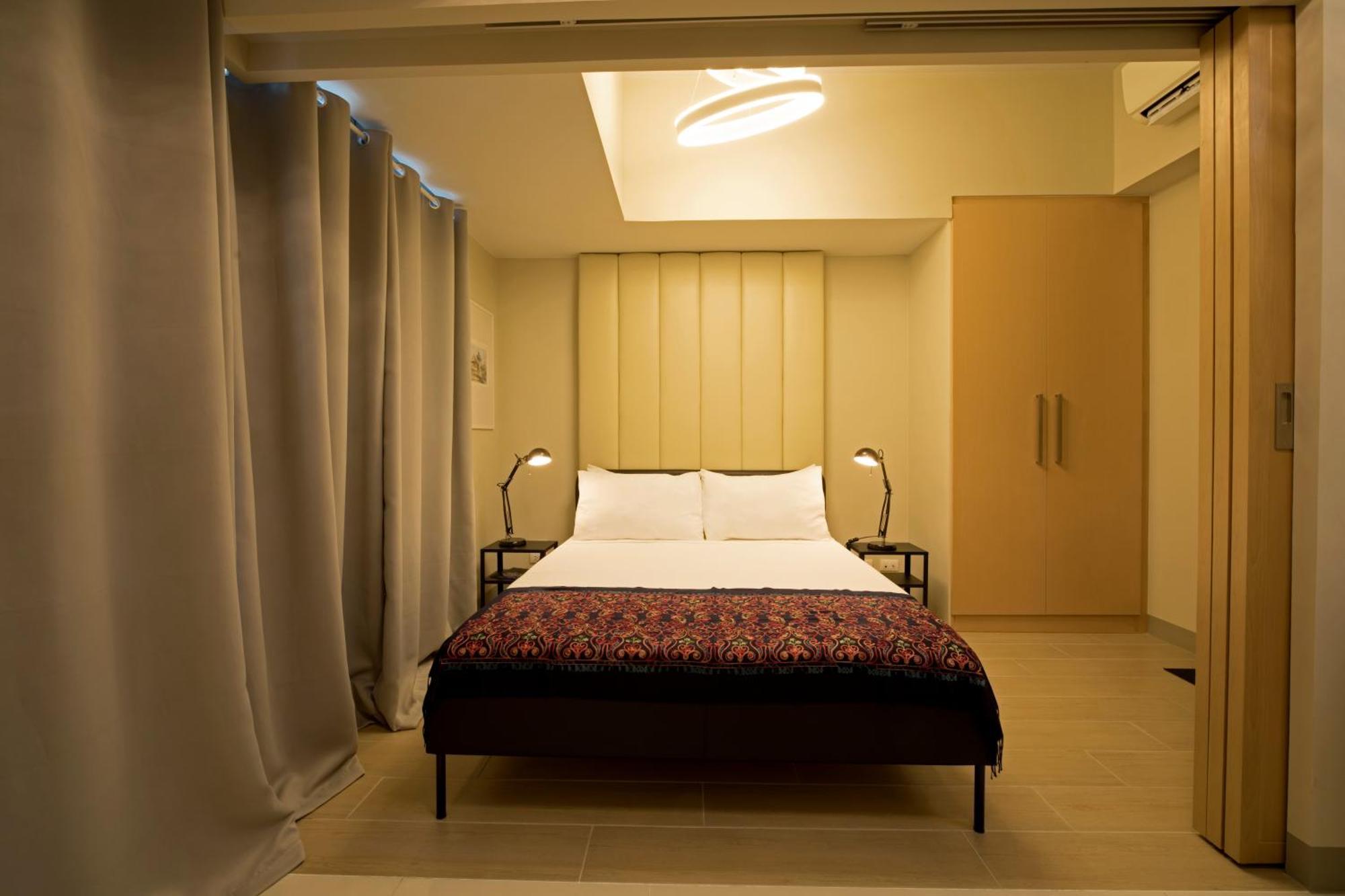 Uptown Parksuites Apartments Tower 2 Bgc By Ph Staycation Manila Bagian luar foto