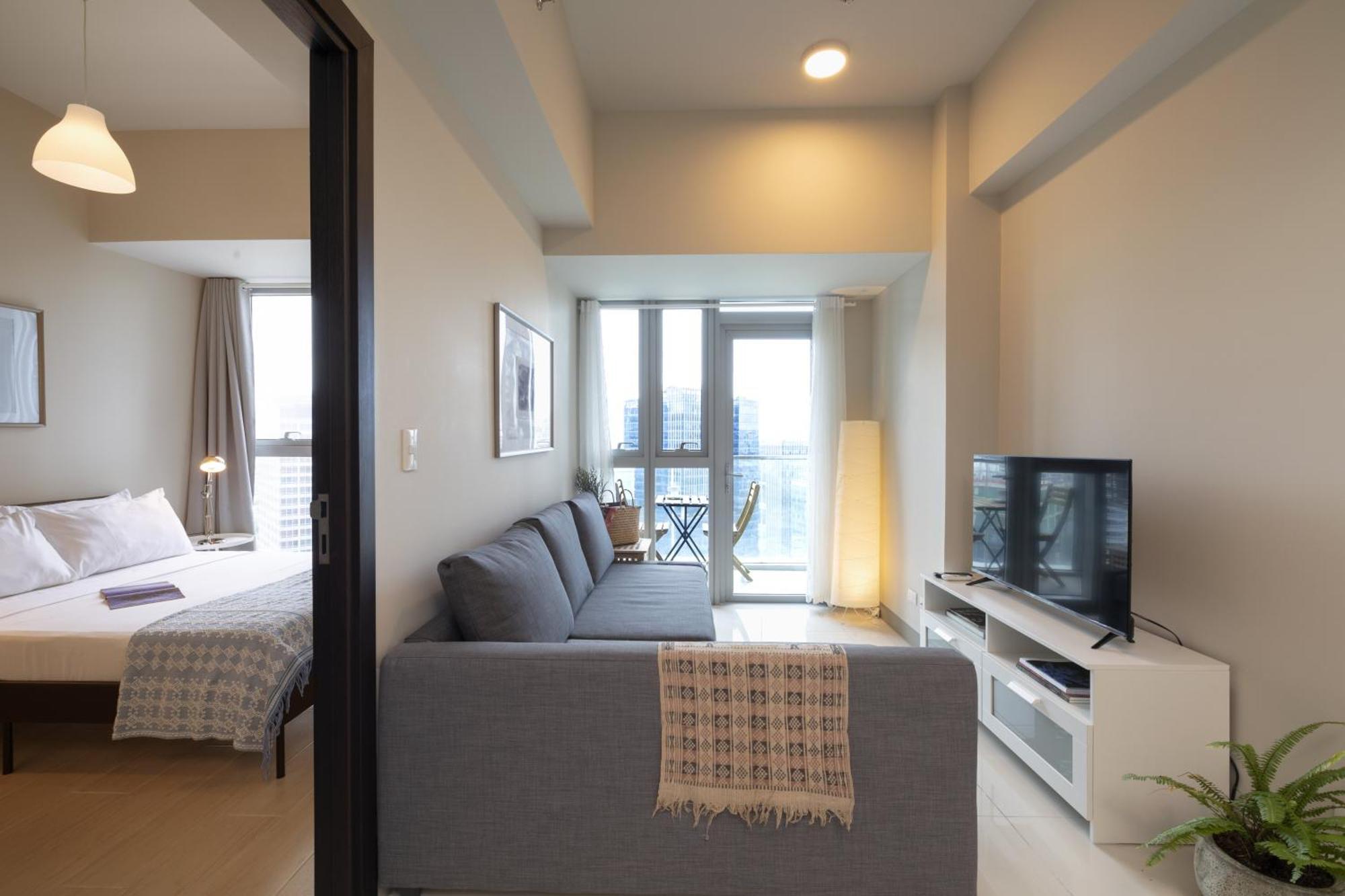 Uptown Parksuites Apartments Tower 2 Bgc By Ph Staycation Manila Bagian luar foto